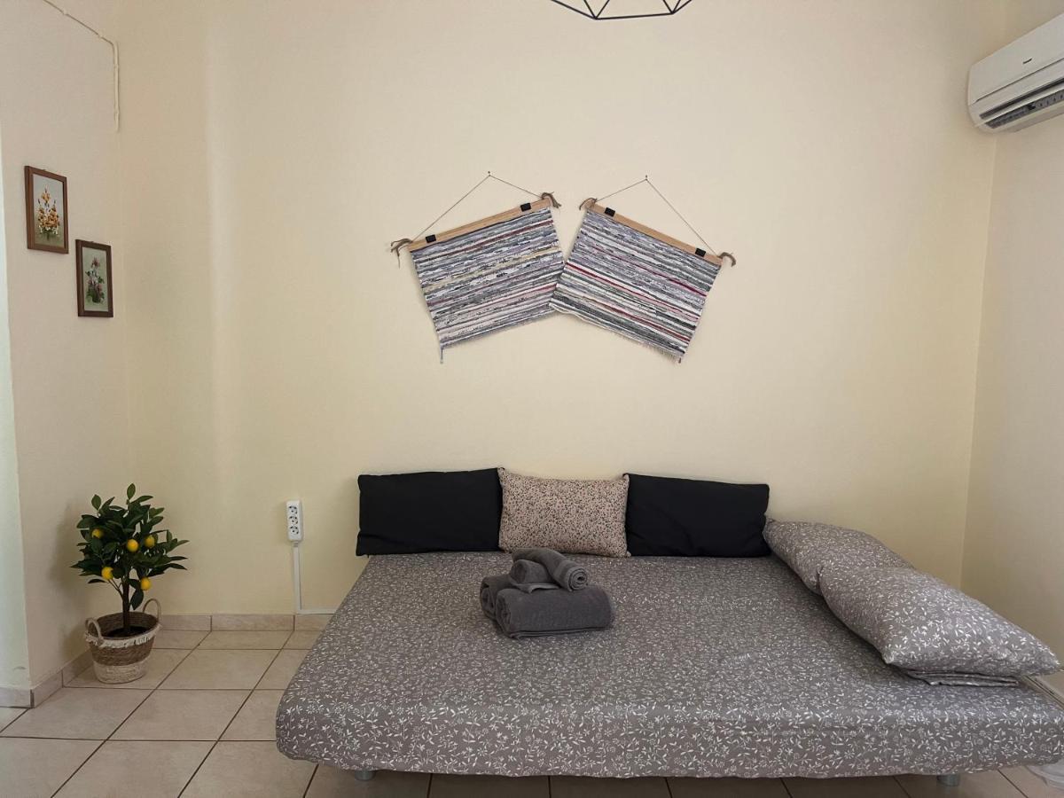 Yiayia Katina'S House Apartman Corinth Kültér fotó