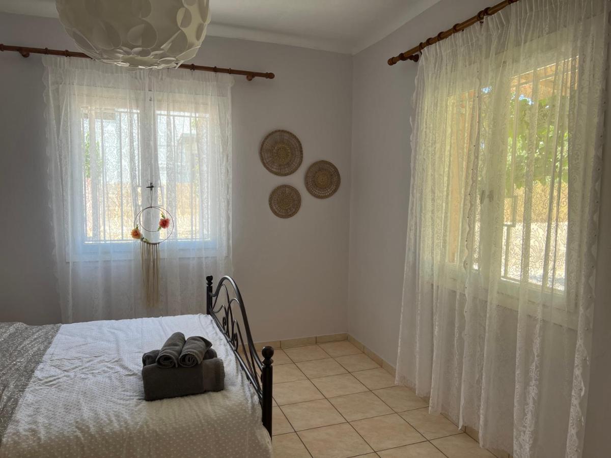Yiayia Katina'S House Apartman Corinth Kültér fotó